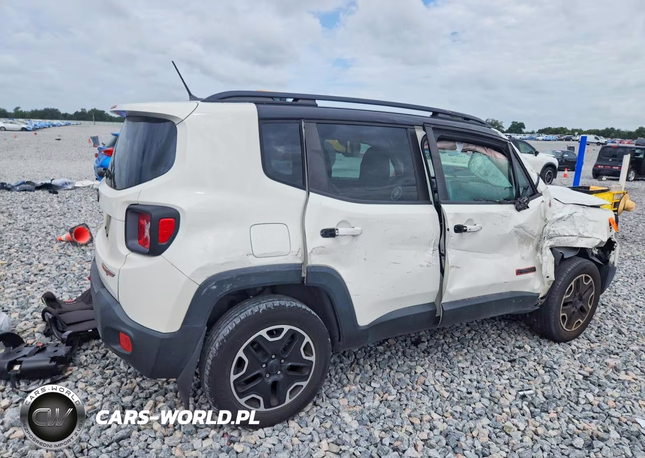 2016 Jeep Renegade Trailhawk VIN:ZACCJBCT3GPD05301 - 3