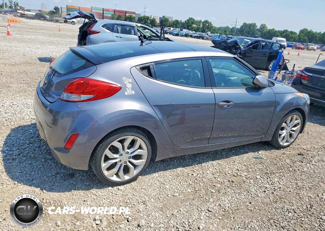 2013 Hyundai Veloster Base VIN:KMHTC6ADXDU172099 - 3
