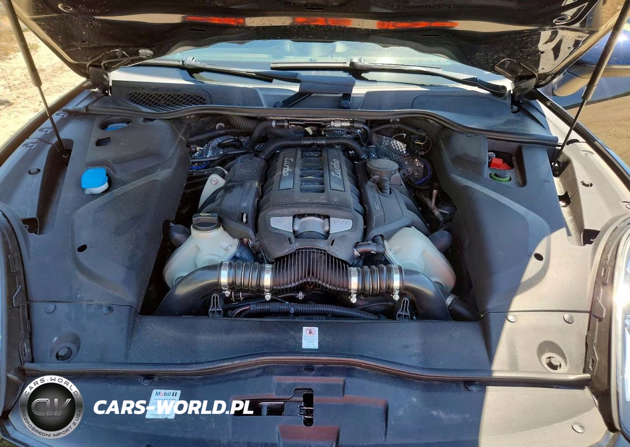 2017 Porsche Cayenne Turbo VIN:WP1AC2A26HLA93073 - 12
