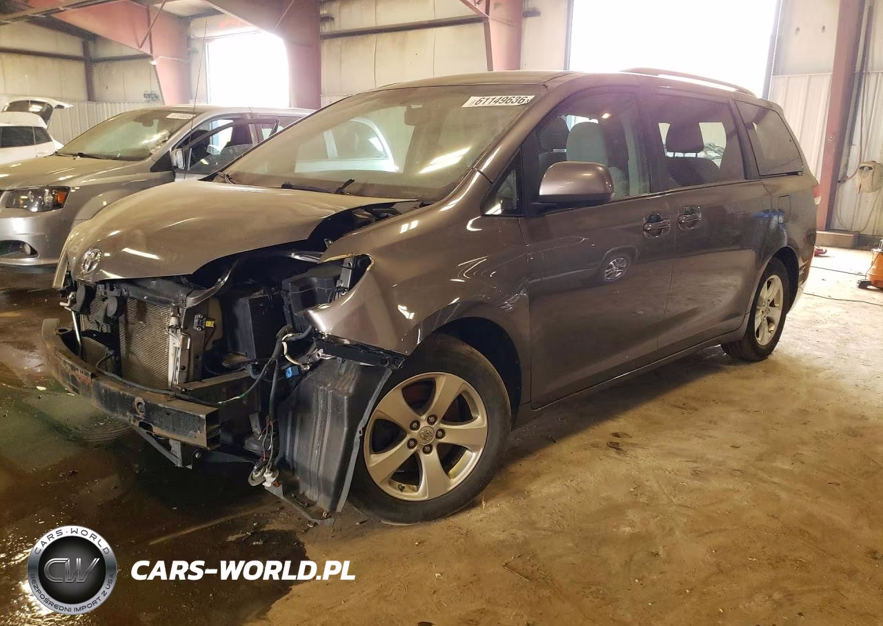 2013 Toyota Sienna Le