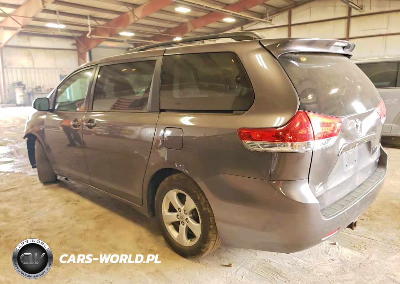 2013 Toyota Sienna Le VIN:5TDKK3DC5DS366175 - 2