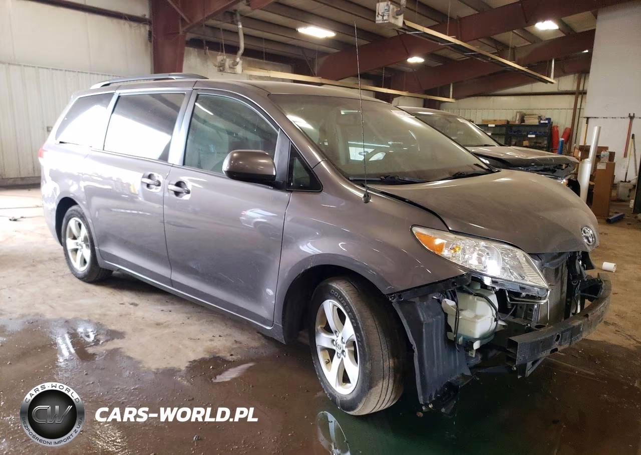 2013 Toyota Sienna Le VIN:5TDKK3DC5DS366175 - 4