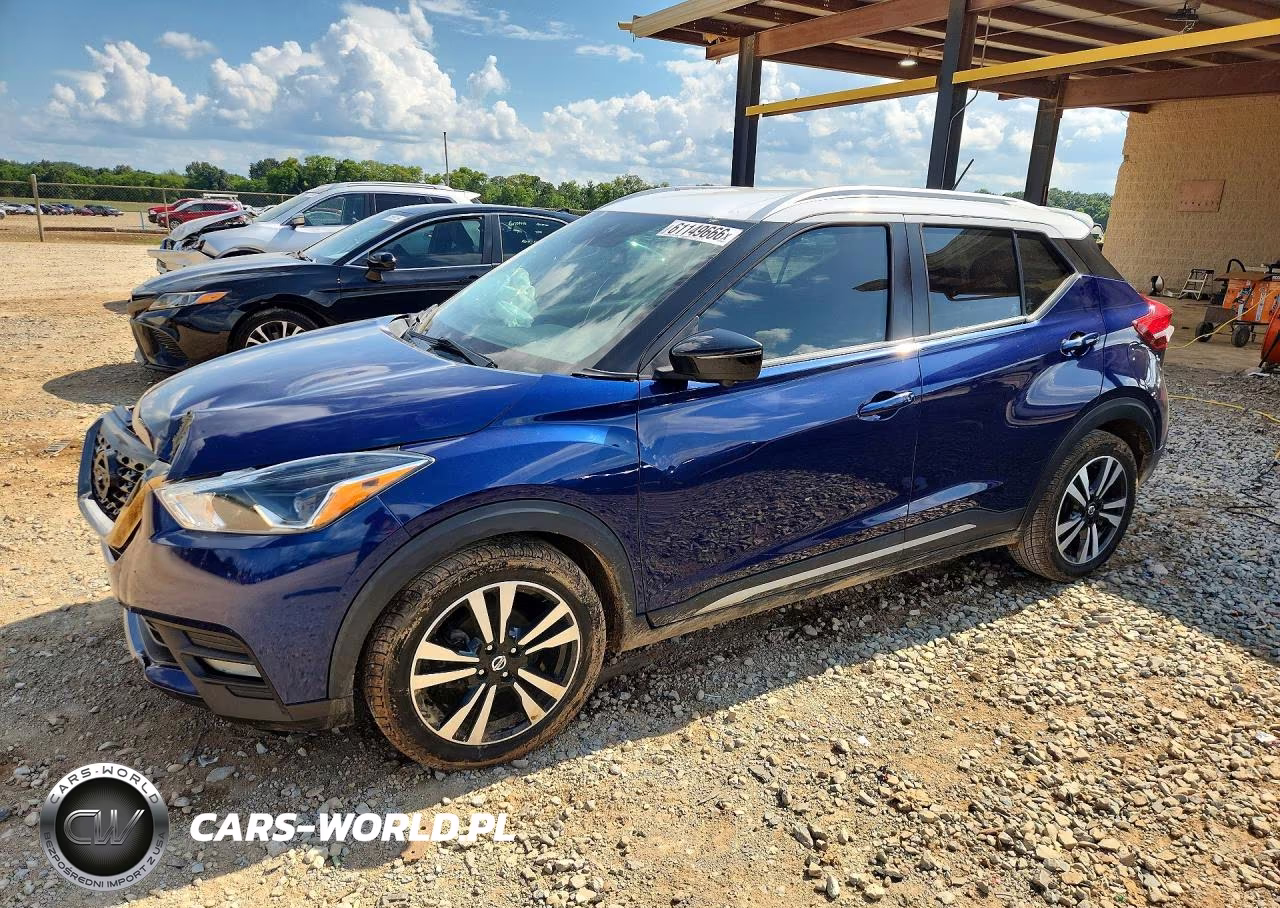 2020 Nissan Kicks Sr