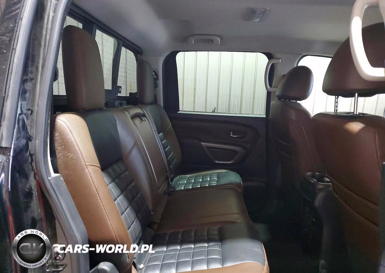 2018 Nissan Titan S VIN:1N6AA1E57JN541477 - 10