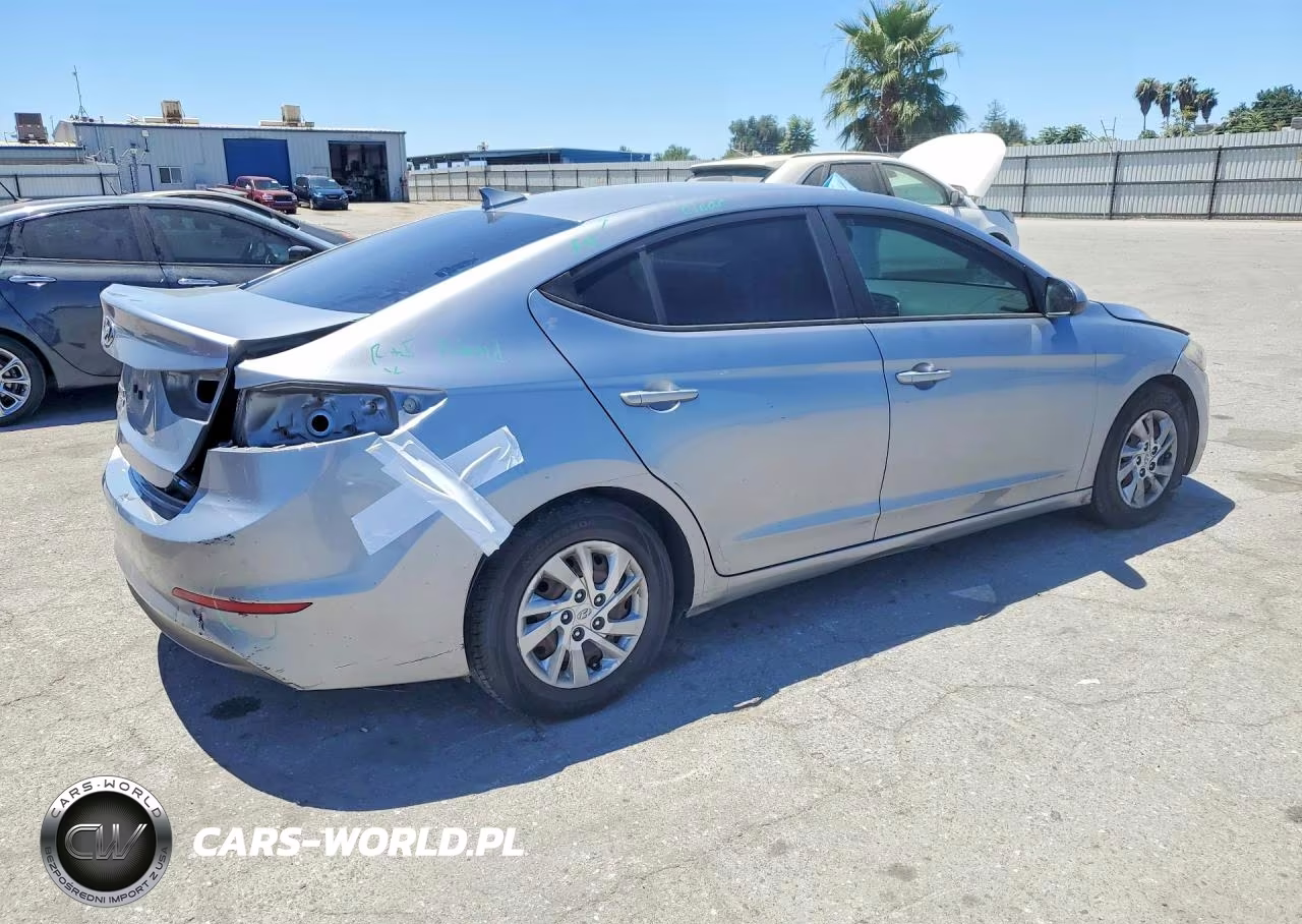 2017 Hyundai Elantra Se VIN:5NPD74LF6HH152495 - 3