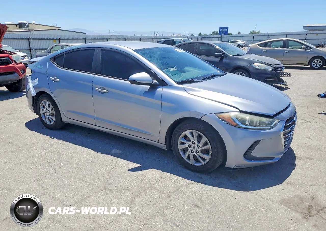 2017 Hyundai Elantra Se VIN:5NPD74LF6HH152495 - 4