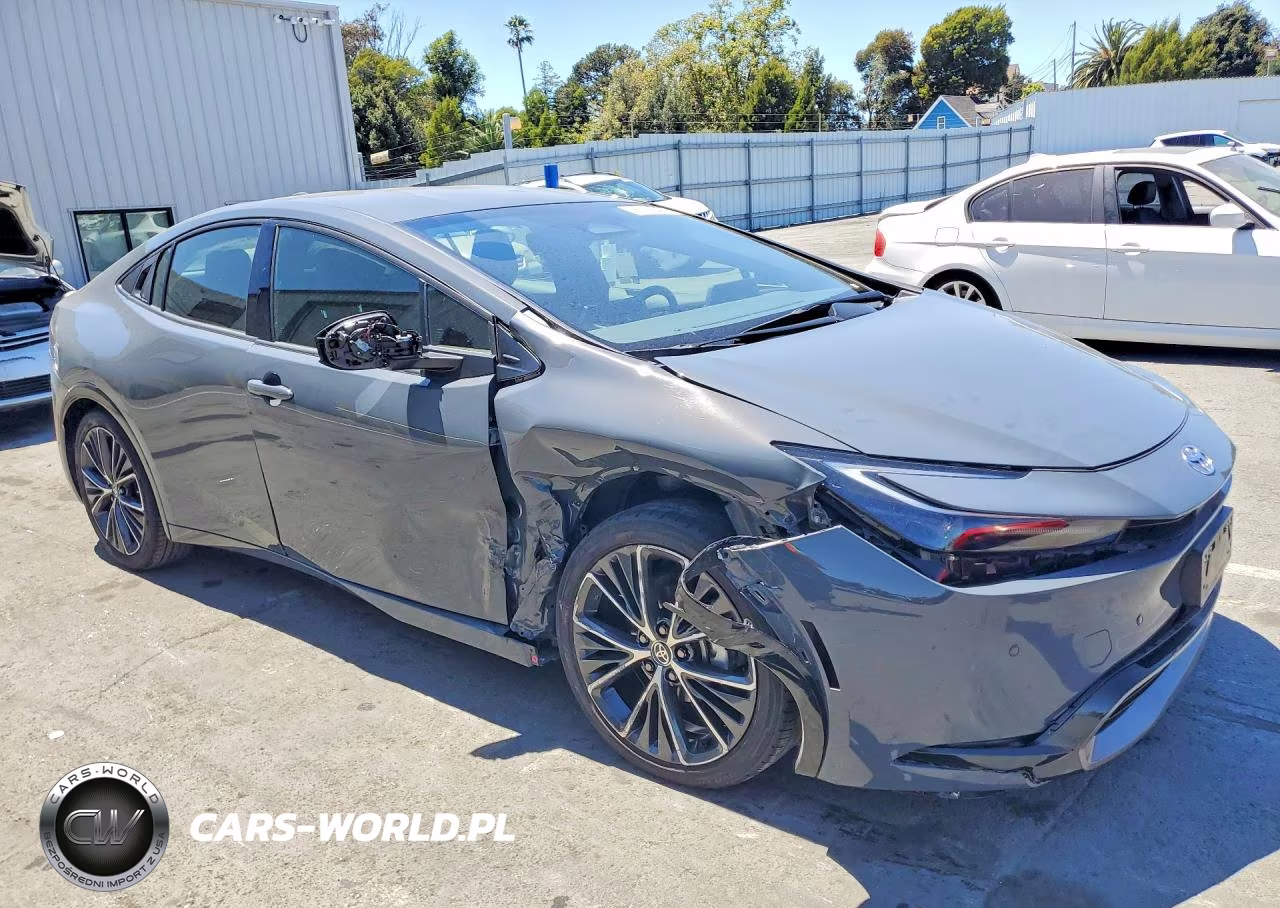 2025 Toyota Prius Xle VIN:JTDACAAU1S3057599 - 4