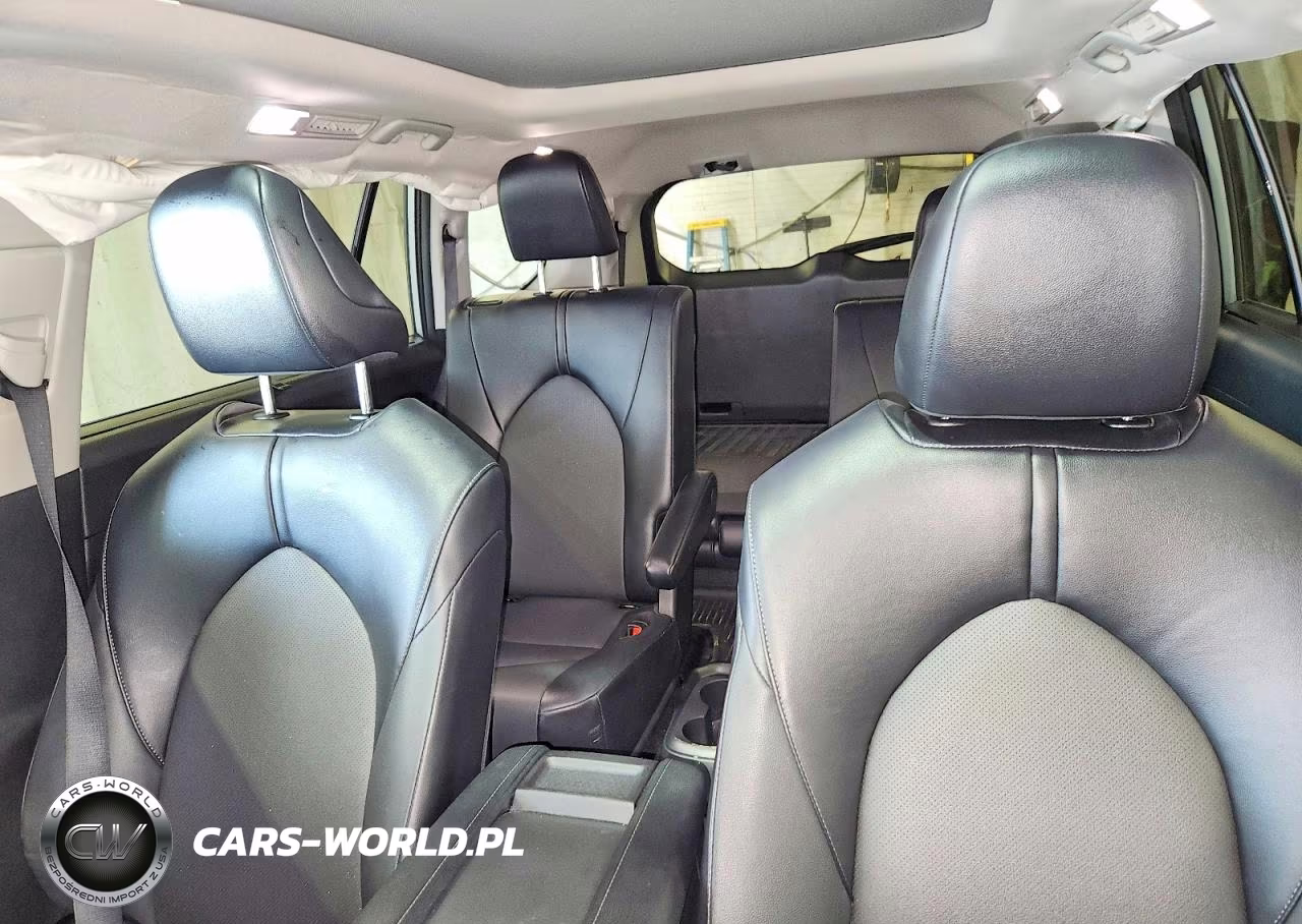 2024 Toyota Grand Highlander Xle VIN:5TDAAAB58RS024508 - 10