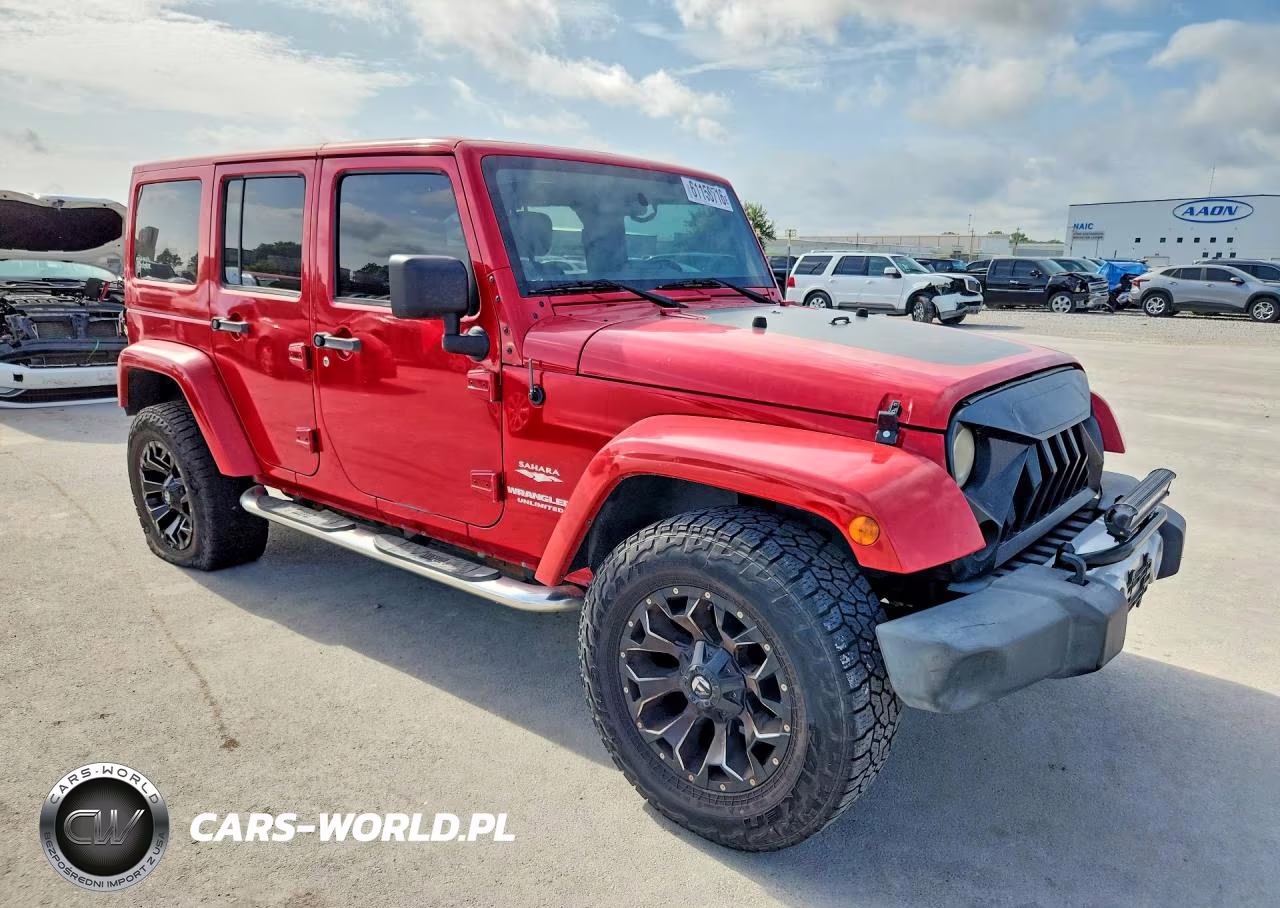 2012 Jeep Wrangler Unlimited Sahara VIN:1C4BJWEGXCL241260 - 4