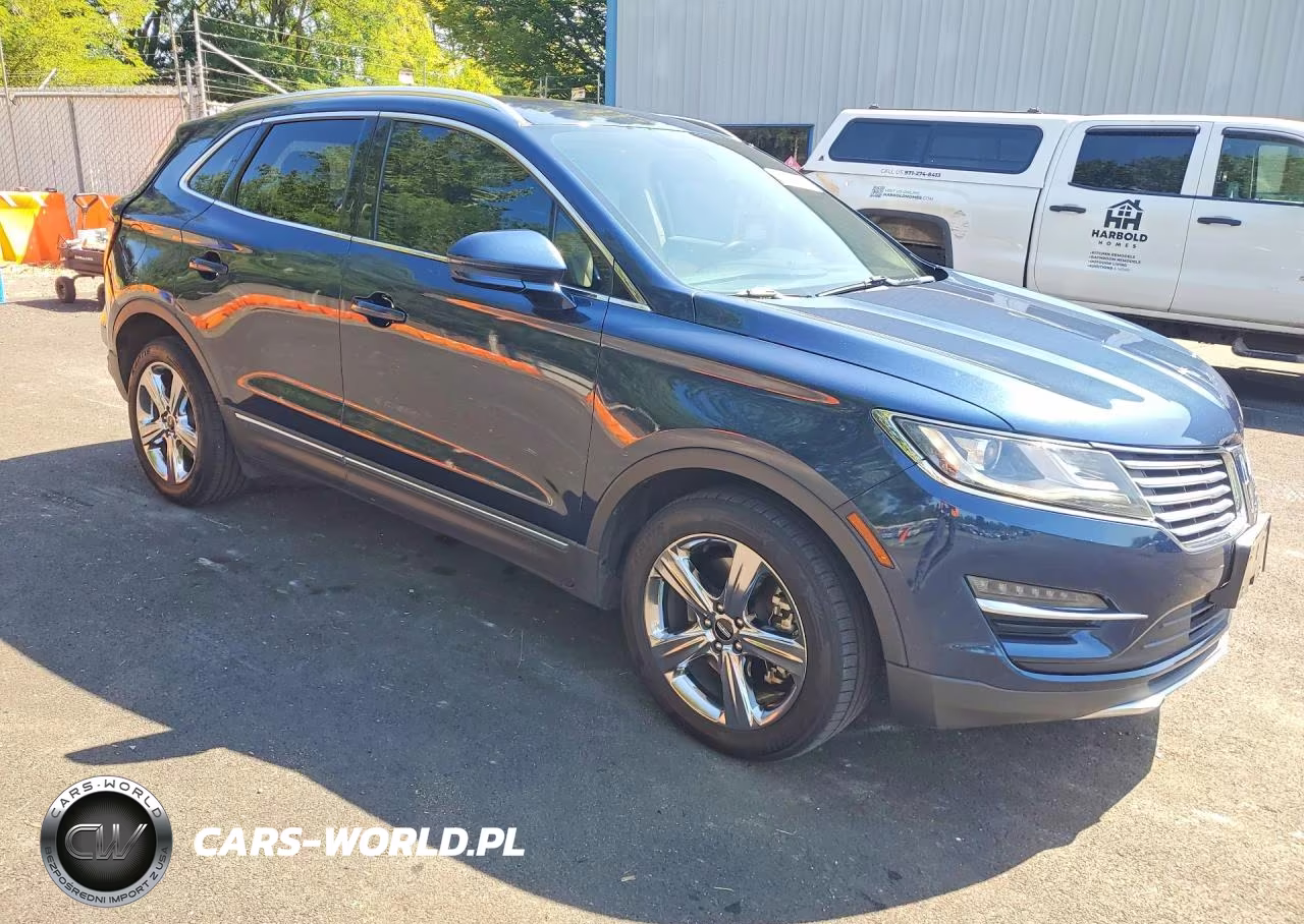 2017 Lincoln Mkc Select VIN:5LMCJ2D90HUL57982 - 4