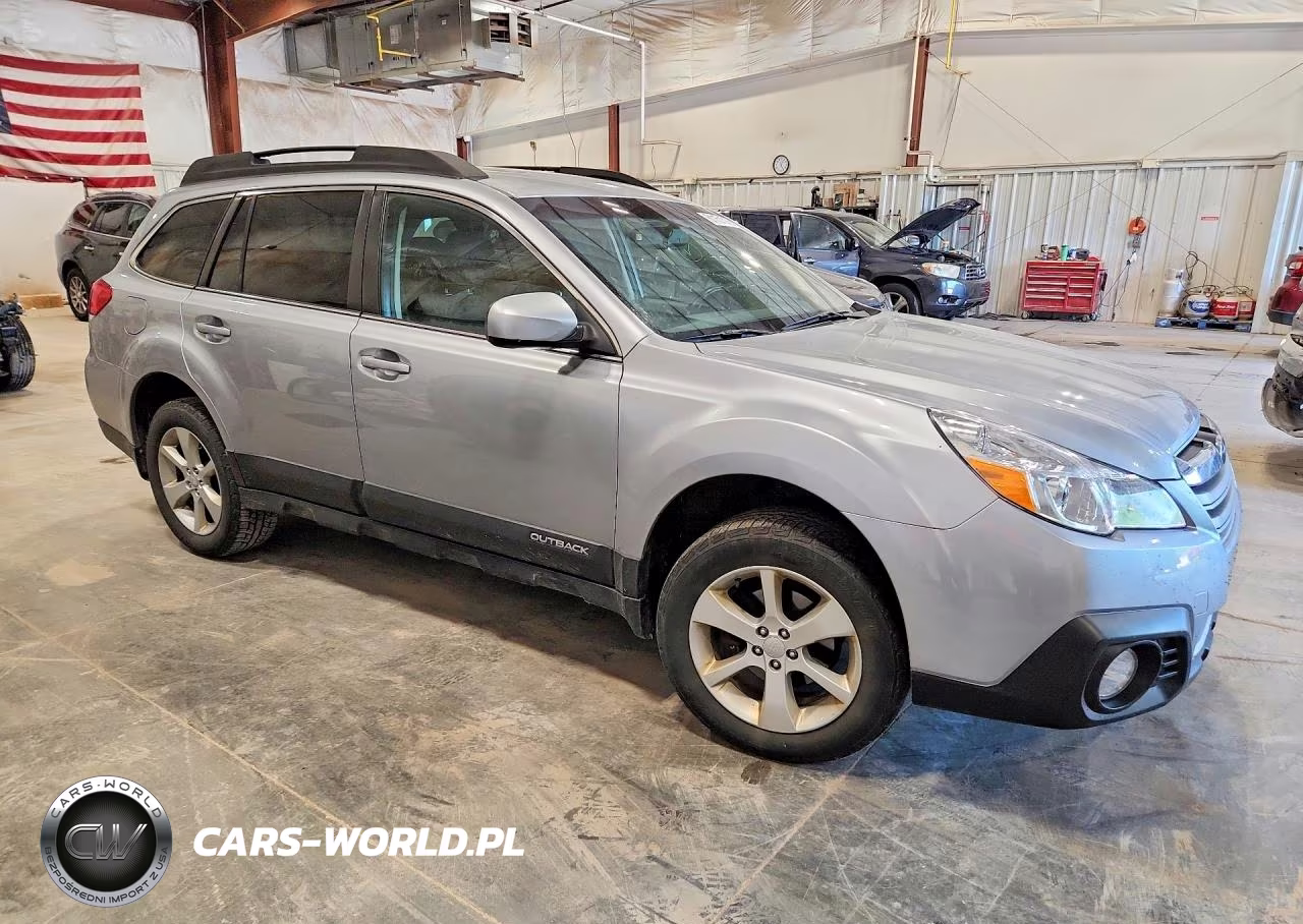2013 Subaru Outback 2.5I Premium VIN:4S4BRBCC4D3222718 - 4