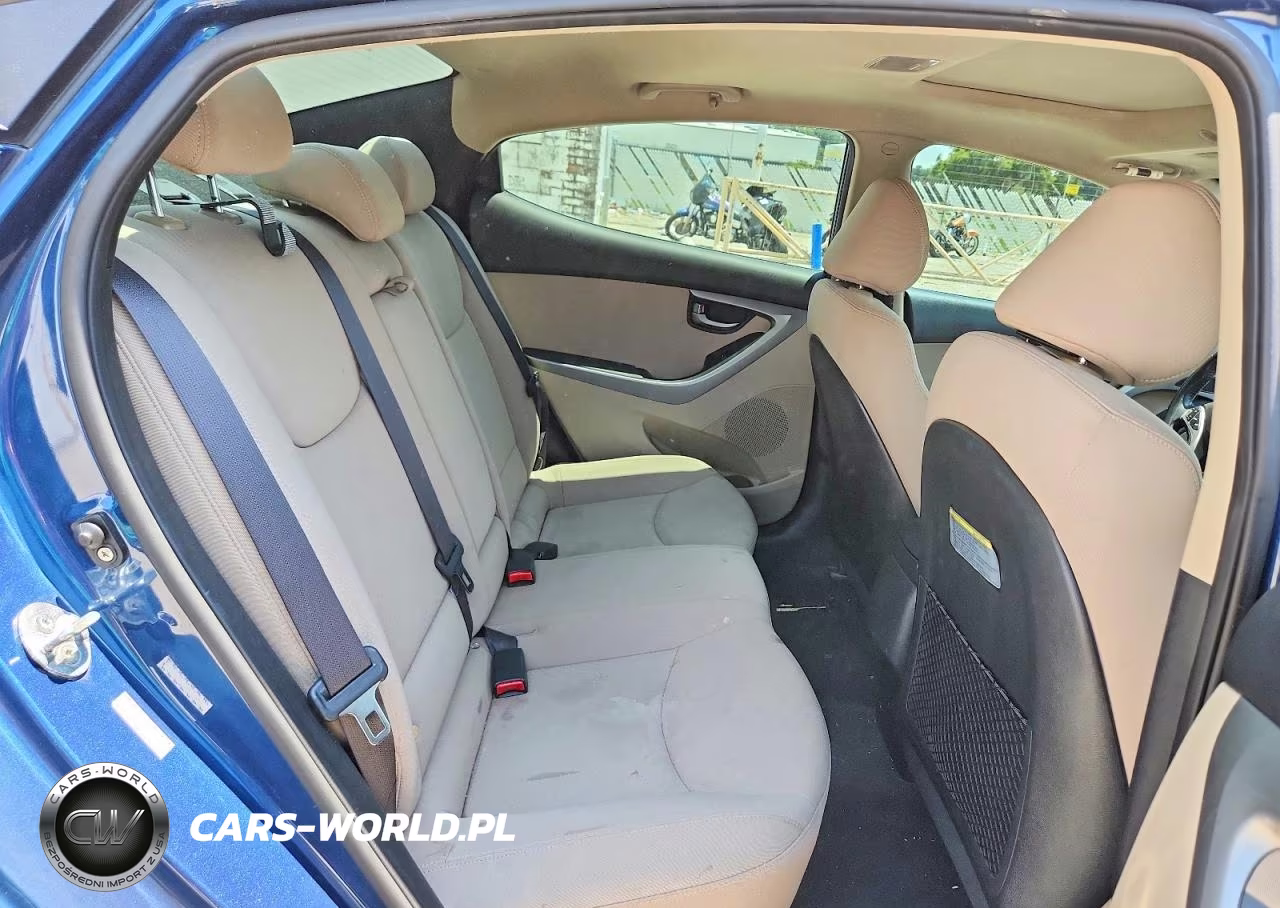 2016 Hyundai Elantra Value Edition VIN:KMHDH4AE8GU623148 - 10