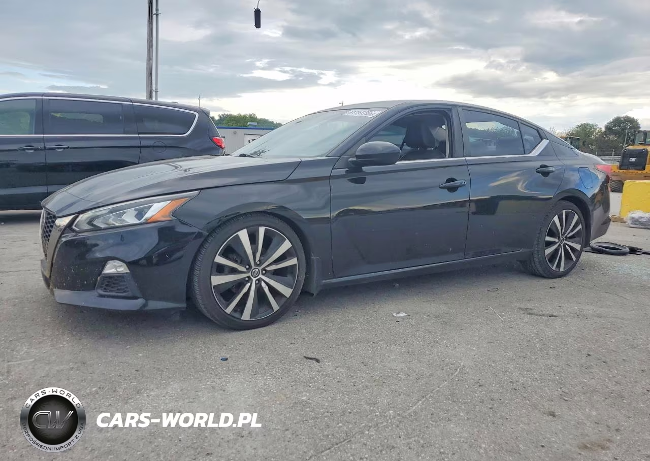2019 Nissan Altima Sr – zdjęcie 1 z 12
