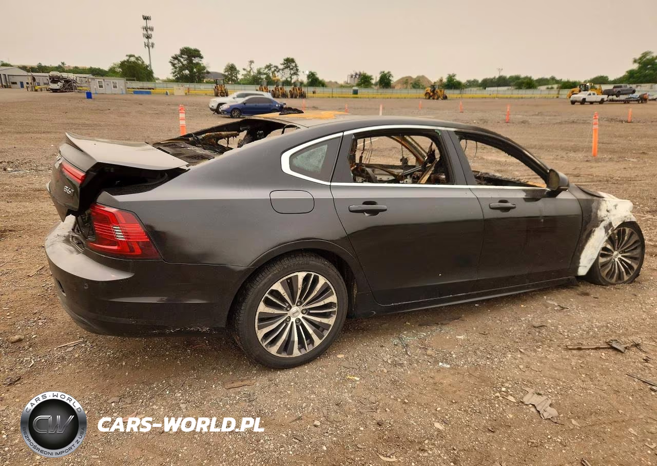 2022 Volvo S90 B6 R-Design VIN:LVY062MK4NP252556 - 3