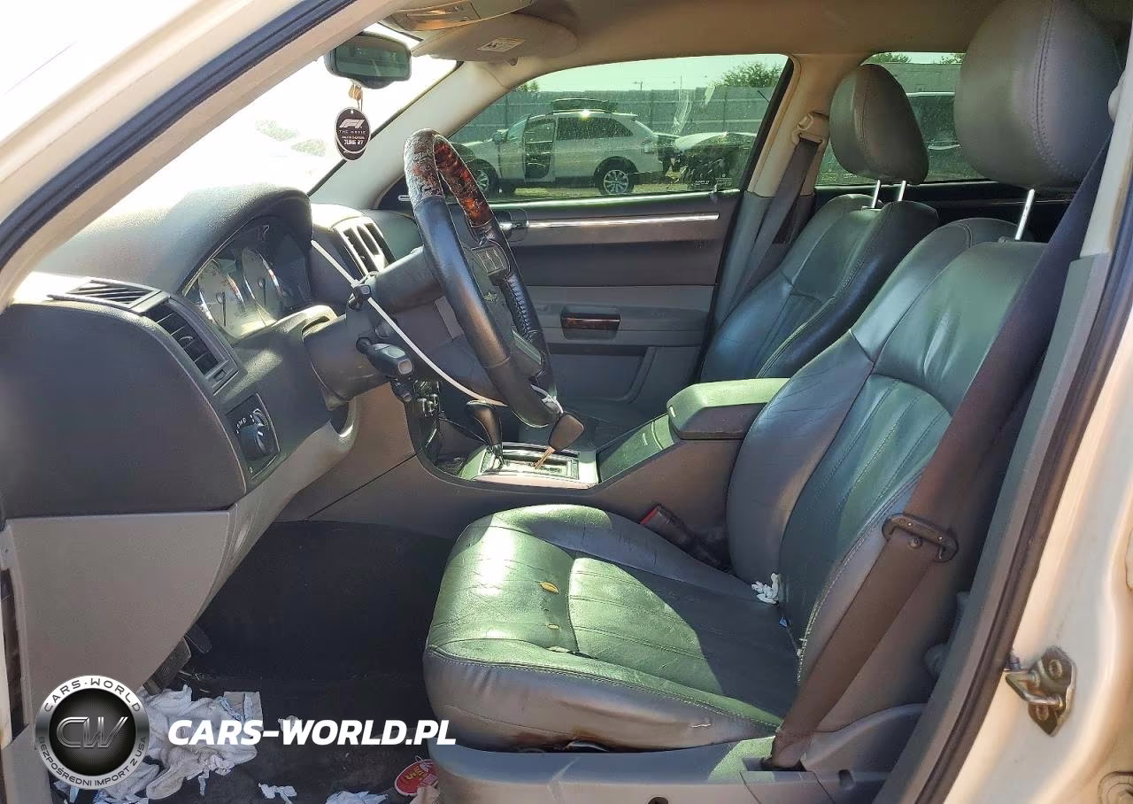 2005 Chrysler 300C VIN:2C3JA63H35H572175 - 7
