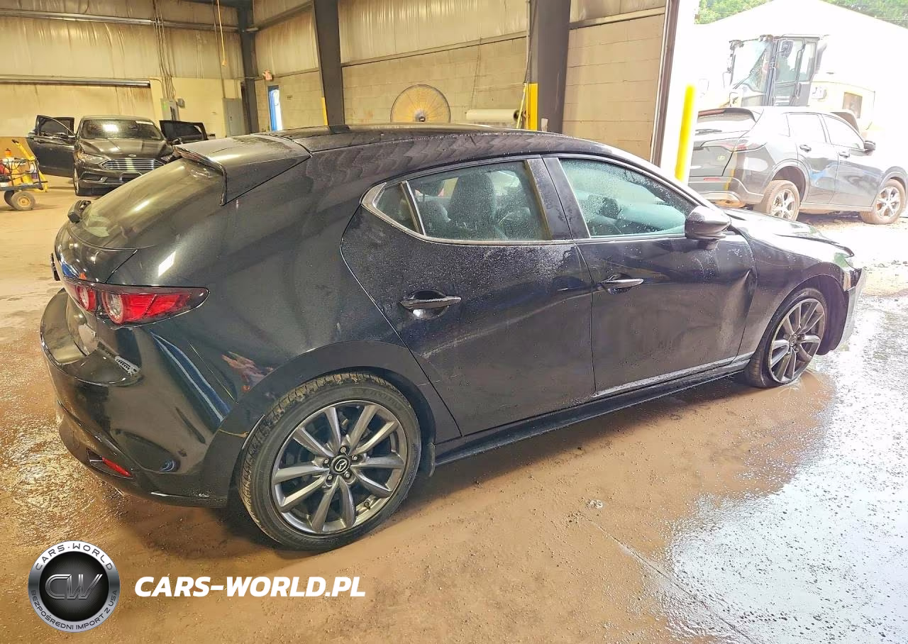 2021 Mazda 3 Preferred VIN:JM1BPBLLXM1347809 - 3