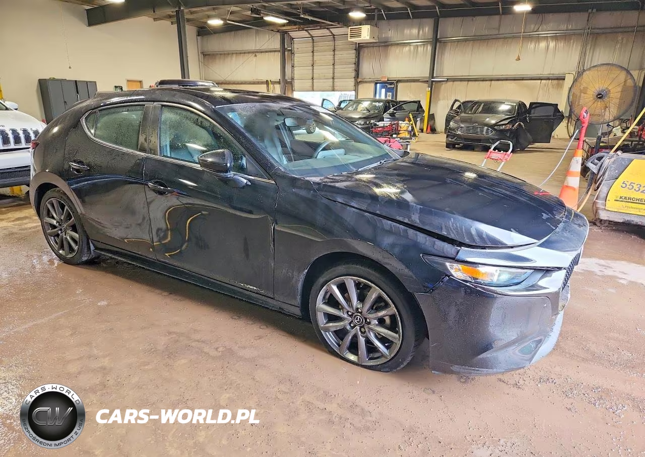 2021 Mazda 3 Preferred VIN:JM1BPBLLXM1347809 - 4