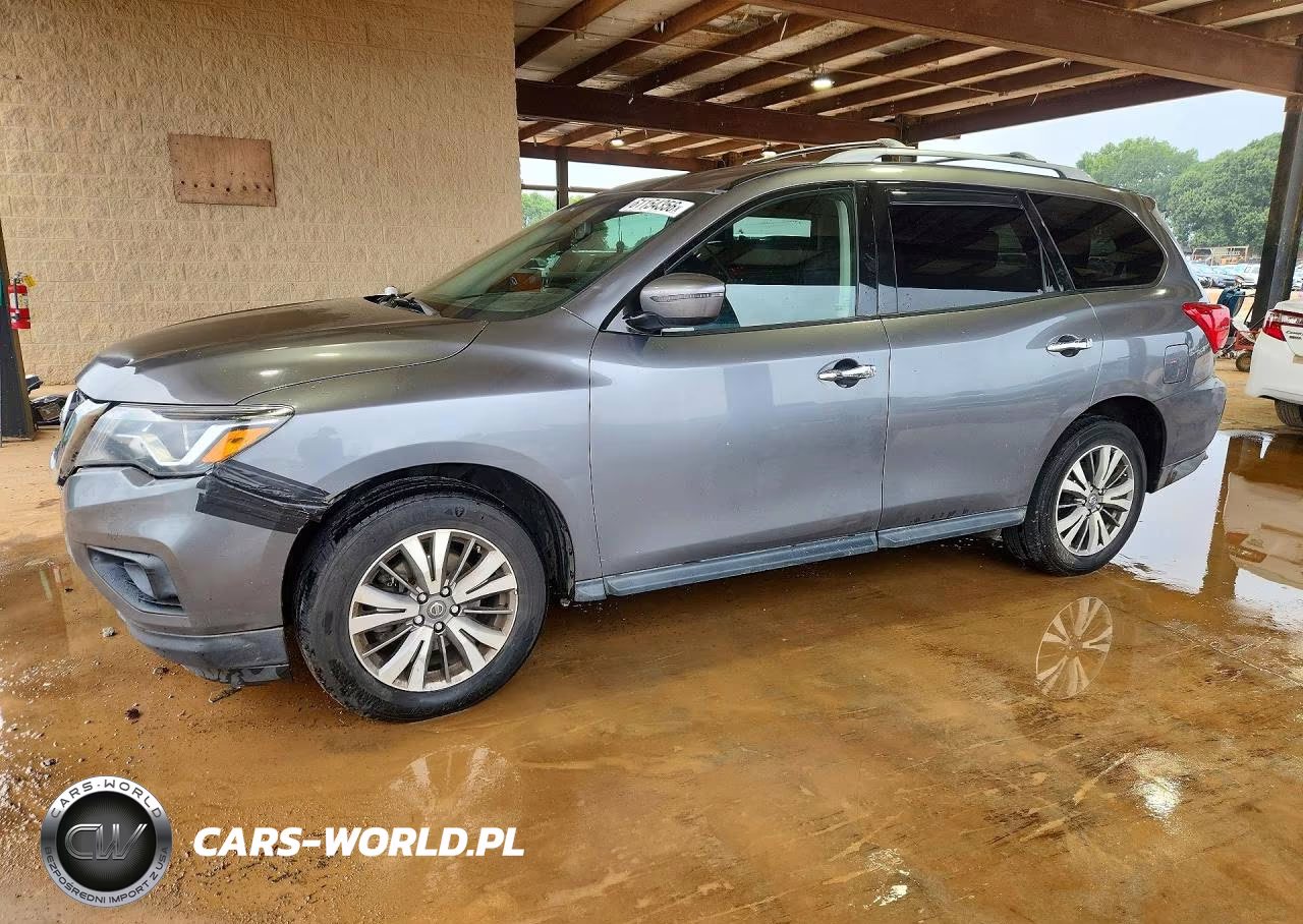 2018 Nissan Pathfinder Sv