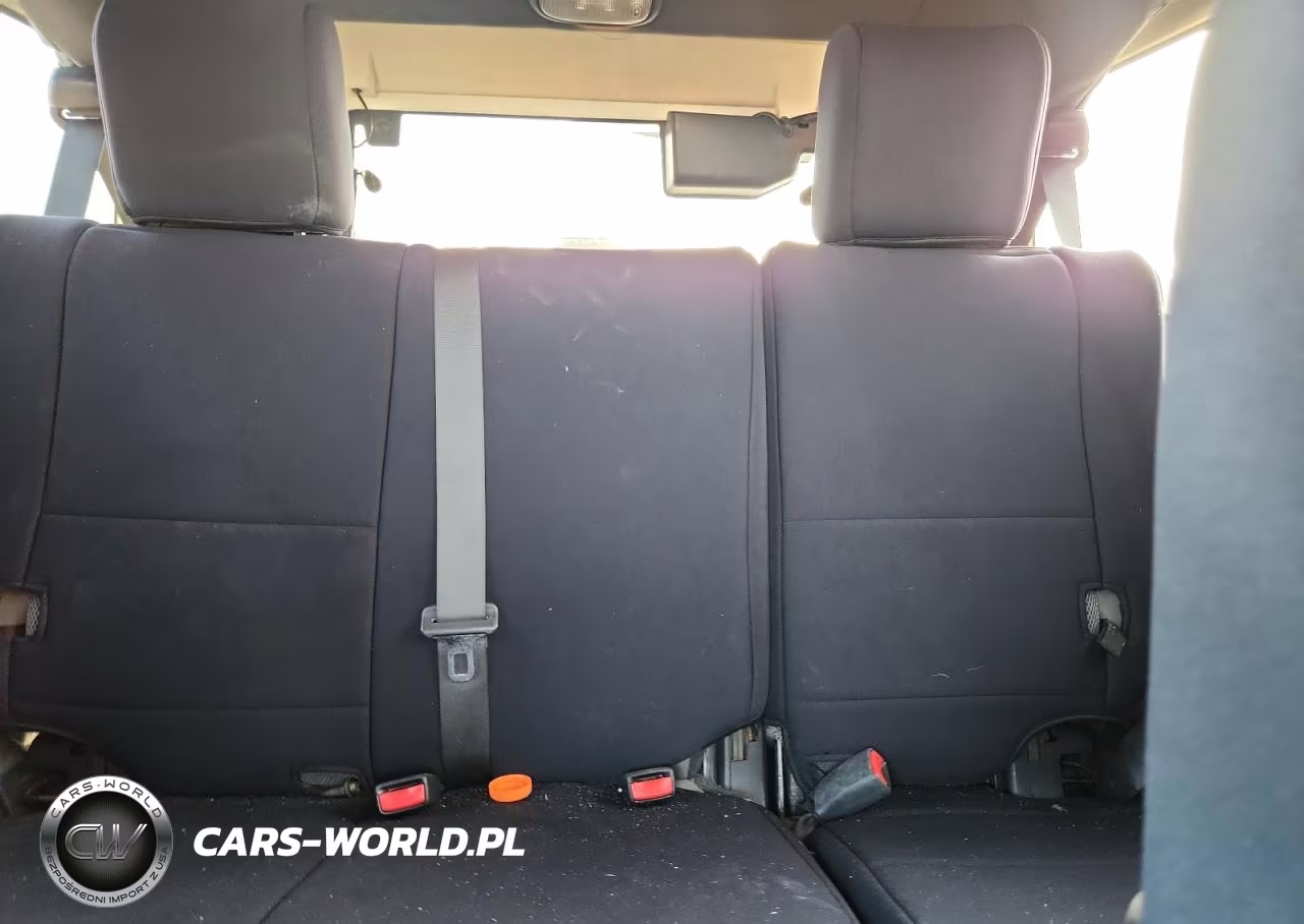 2012 Jeep Wrangler VIN:1J4GA591X9L704071 - 10