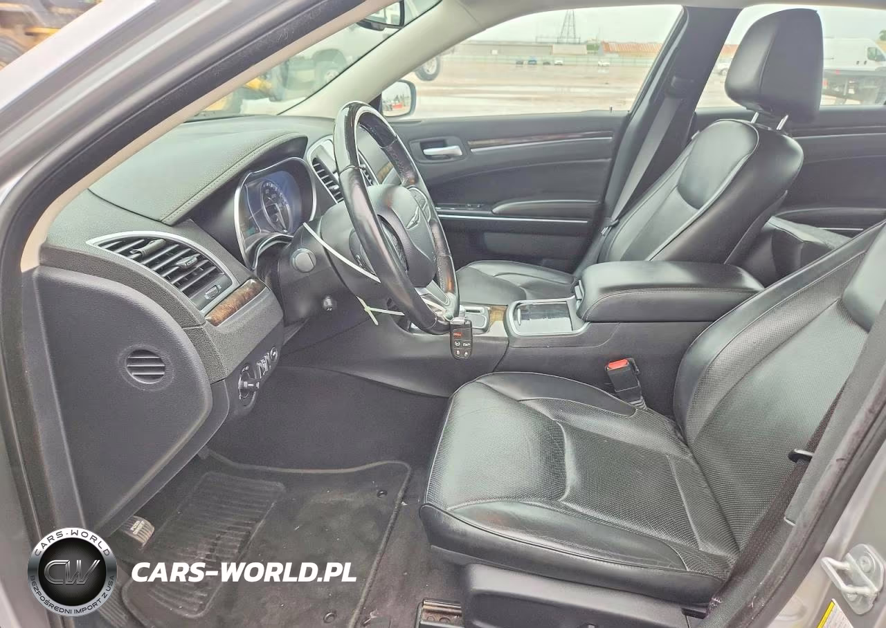 2018 Chrysler 300 Limited VIN:2C3CCAEG7JH194155 - 7