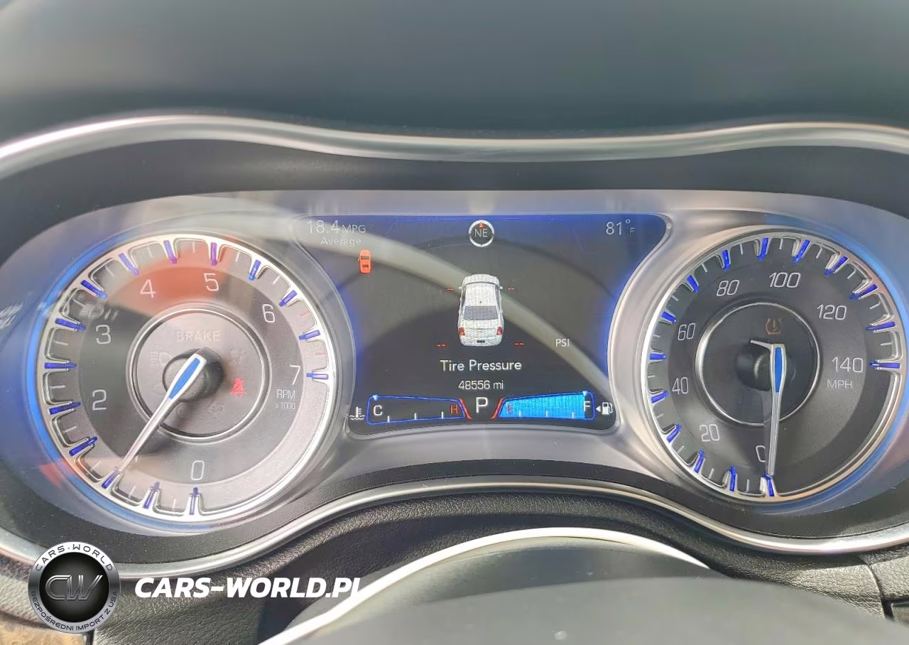 2018 Chrysler 300 Limited VIN:2C3CCAEG7JH194155 - 9