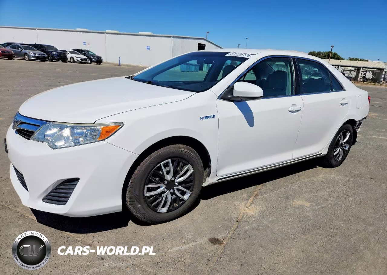 2014 Toyota Camry Hybrid Le
