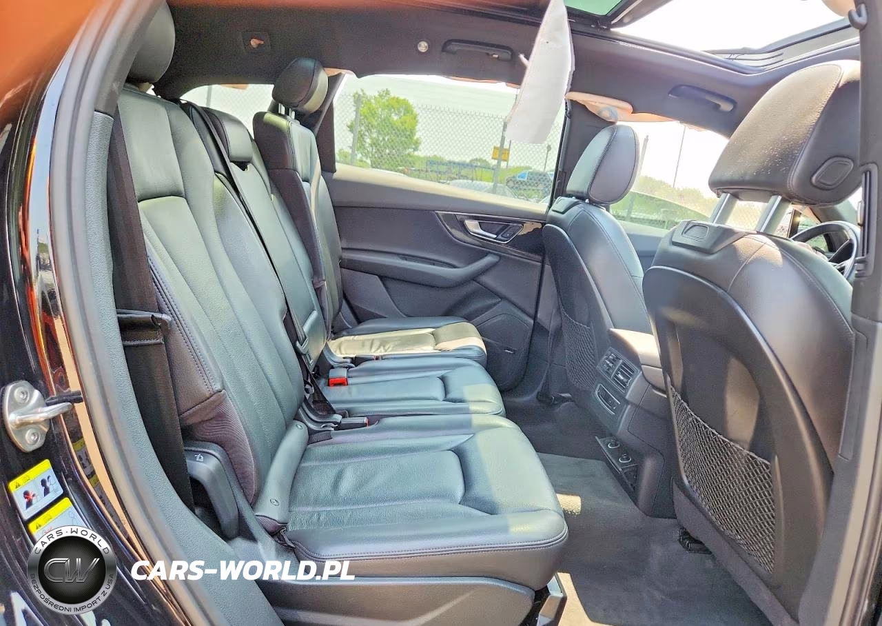 2017 Audi Q7 Premium Plus VIN:WA1LAAF73HD049308 - 11