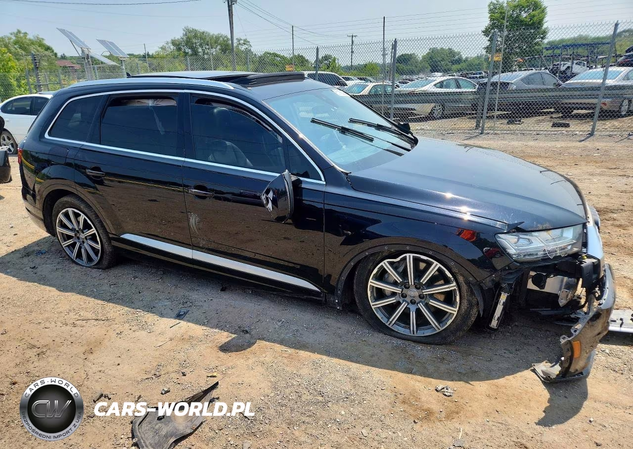 2017 Audi Q7 Premium Plus VIN:WA1LAAF73HD049308 - 4