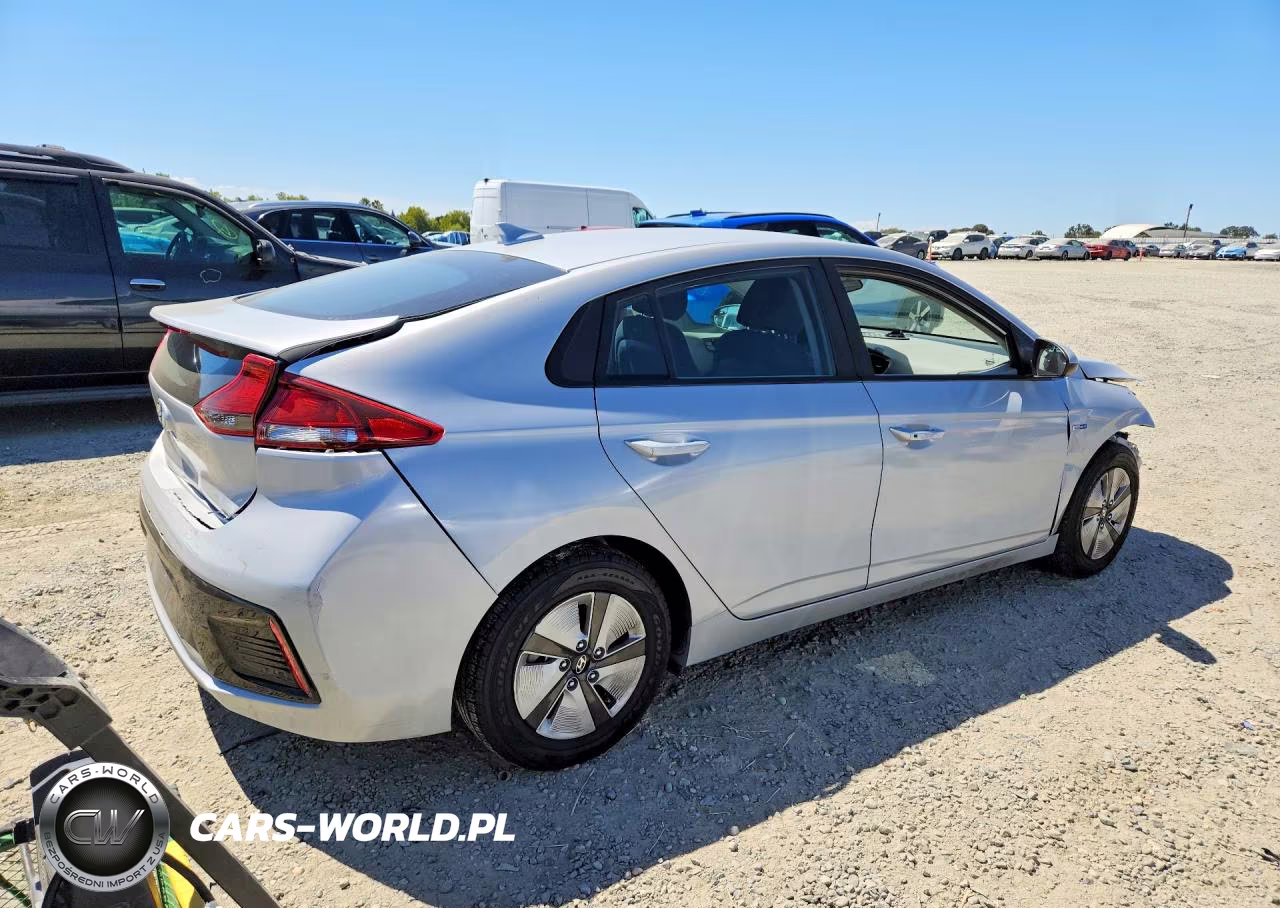 2017 Hyundai Ioniq Blue VIN:KMHC65LC9HU057277 - 3