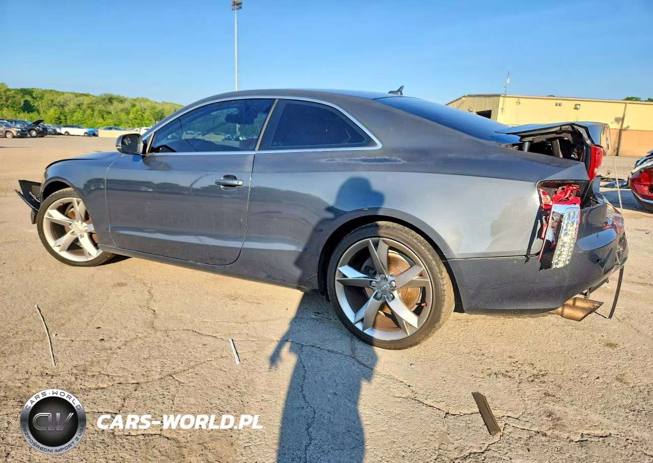 2010 Audi A5 Premium Plus VIN:WAULFAFRXAA004931 - 2