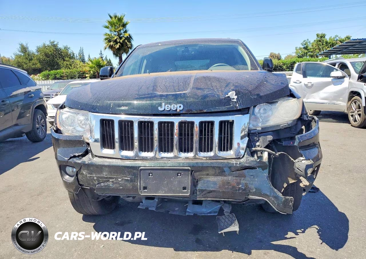 2012 Jeep Grand Cherokee Laredo VIN:1C4RJFAGXCC346255 - 5