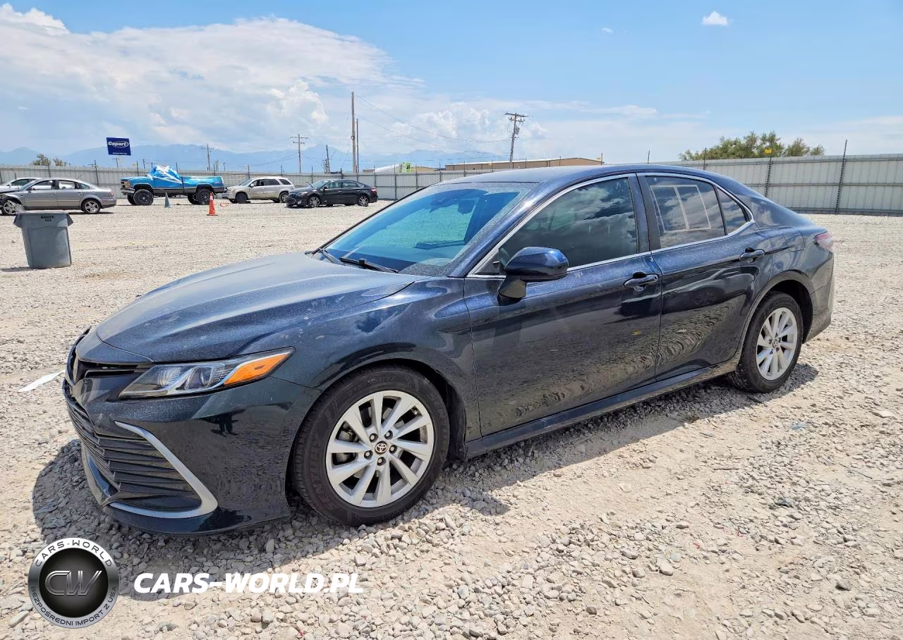 2021 Toyota Camry Le