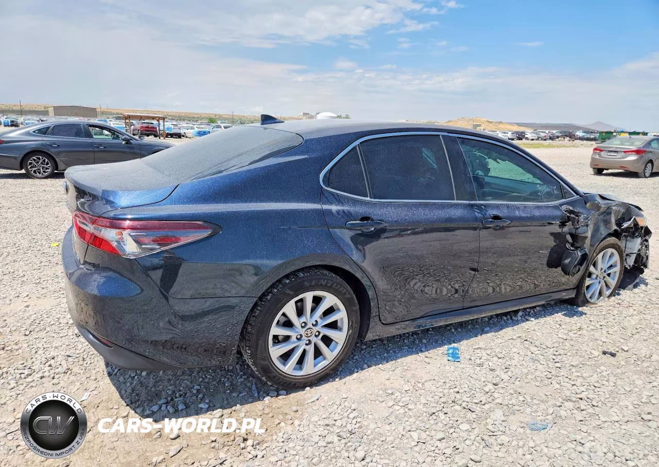 2021 Toyota Camry Le VIN:4T1C11AK0MU406161 - 3