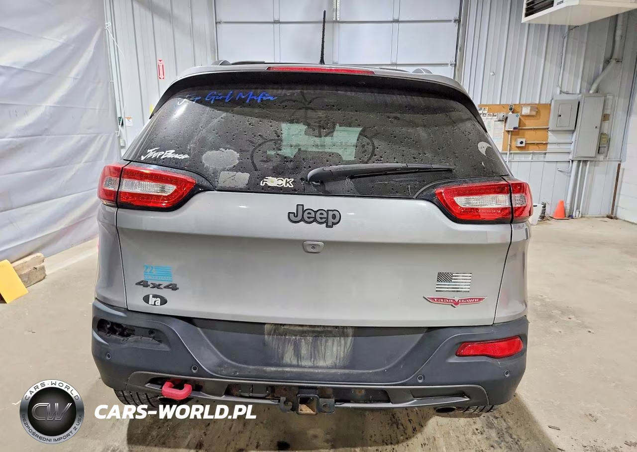 2015 Jeep Cherokee Trailhawk VIN:1C4PJMBSXFW661252 - 6