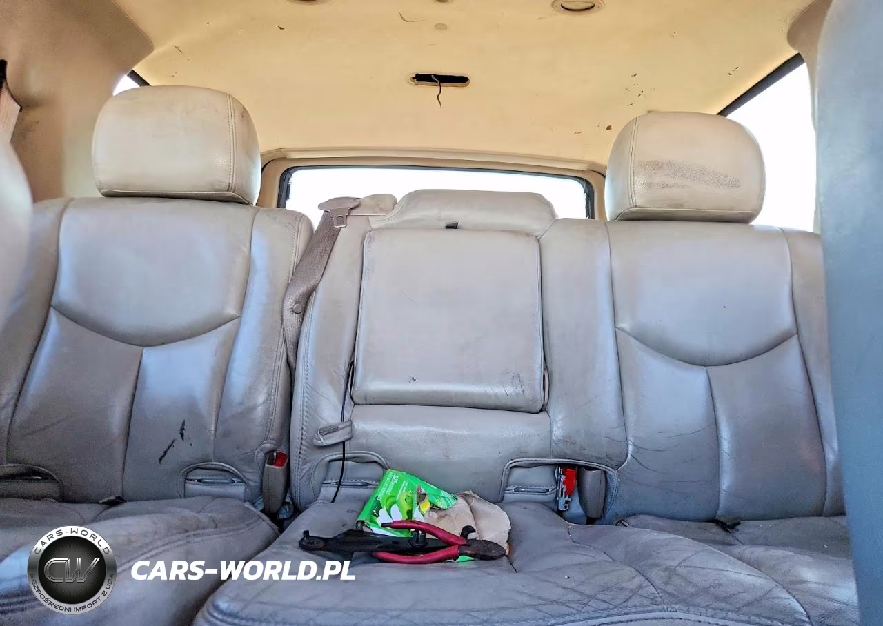 2004 GMC Yukon VIN:1GKEC13V94J162000 - 10