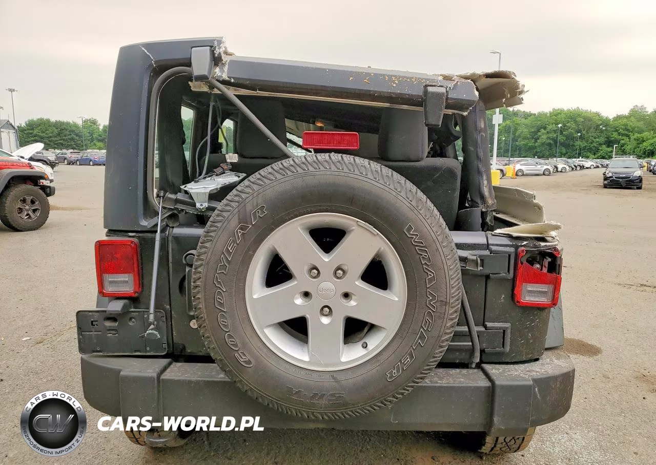 2011 Jeep Wrangler Sport VIN:1J4AA2D17BL504752 - 6