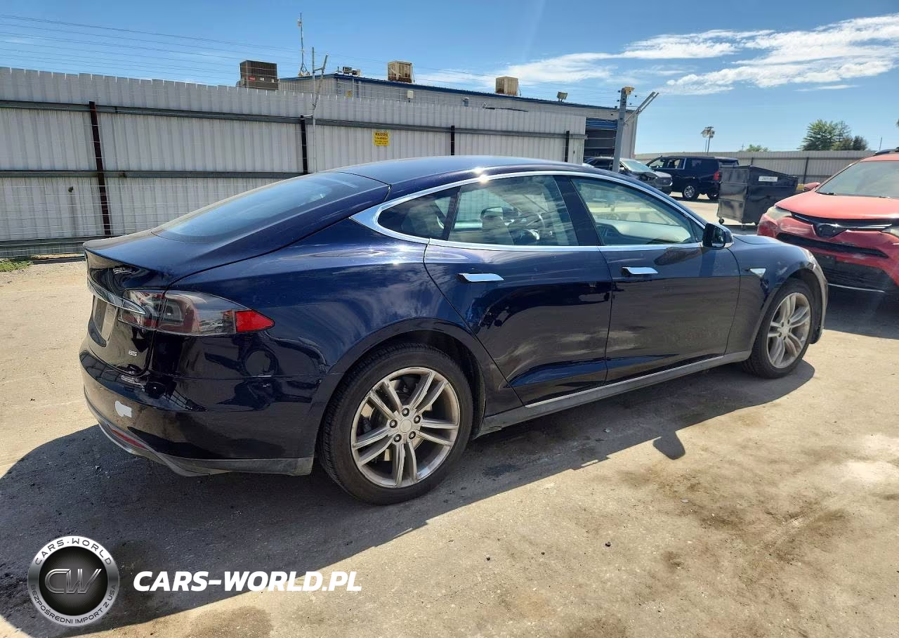 2013 Tesla Model S VIN:5YJSA1DN9DFP07977 - 3