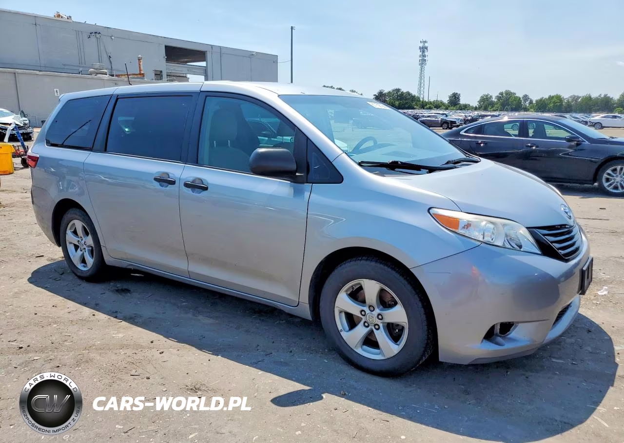 2017 Toyota Sienna L 7-Passenger VIN:5TDZZ3DC4HS875268 - 4
