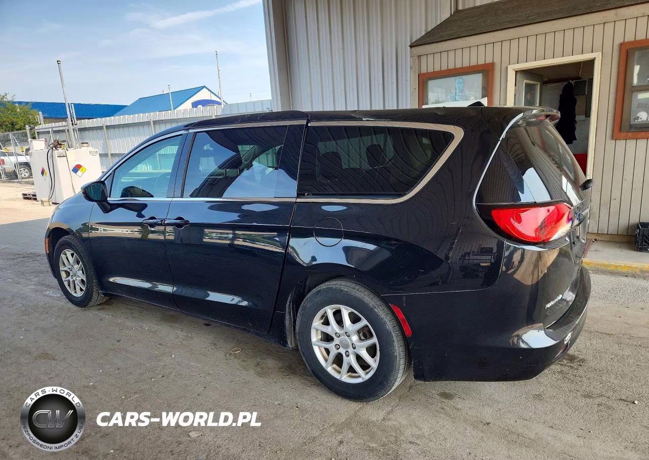 2017 Chrysler Pacifica Touring VIN:2C4RC1DG4HR609122 - 2