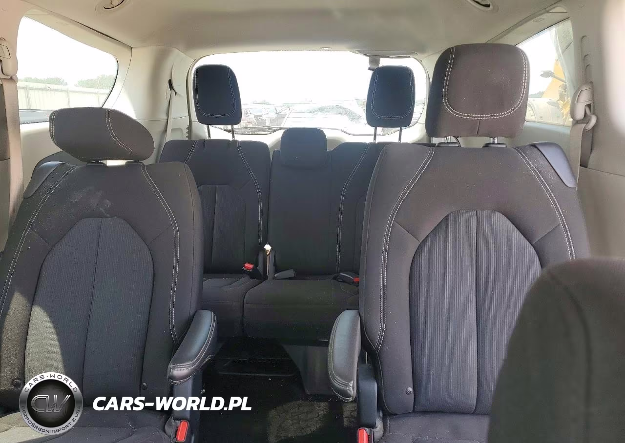 2022 Chrysler Voyager Lx VIN:2C4RC1CG3NR215821 - 10