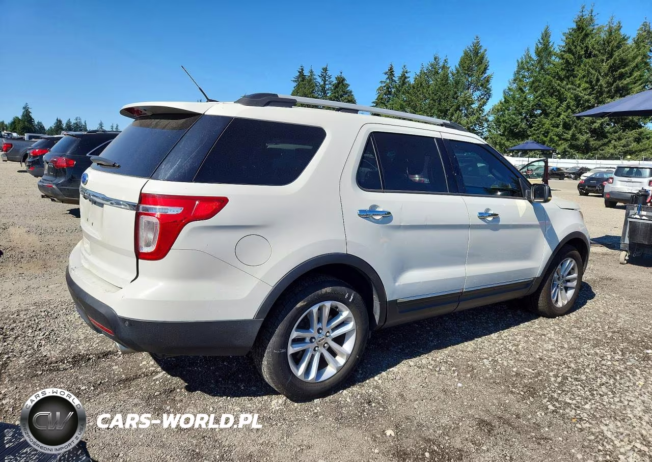 2011 Ford Explorer Xlt VIN:1FMHK7D83BGA39323 - 3