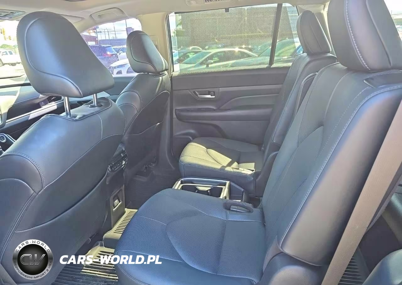 2024 Toyota Grand Highlander Platinum VIN:5TDAAAB53RS033665 - 12