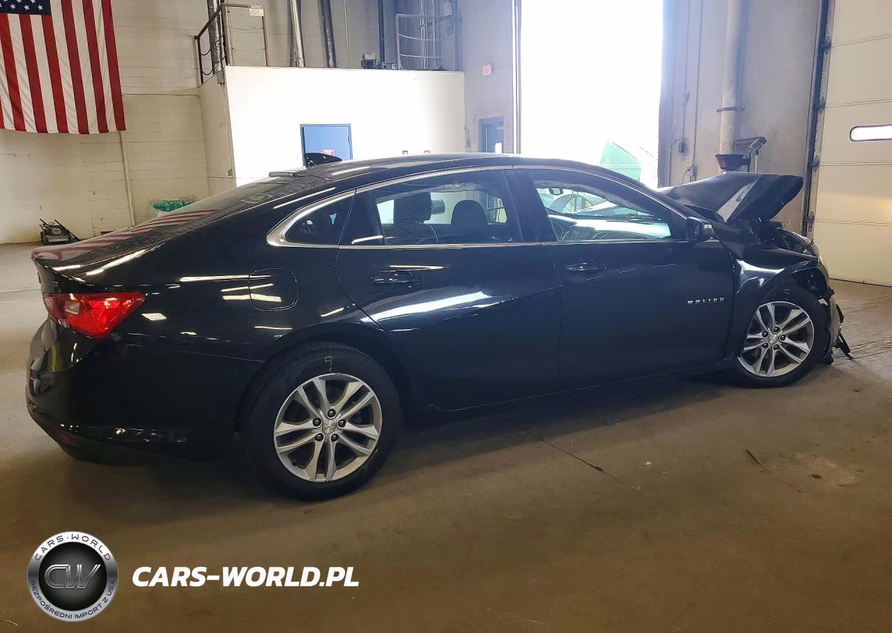 2017 Chevrolet Malibu Lt VIN:1G1ZE5ST3HF221557 - 3