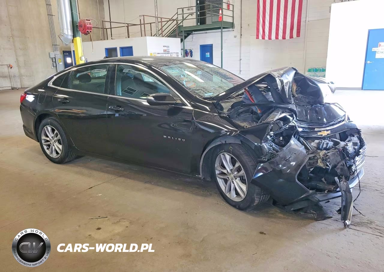 2017 Chevrolet Malibu Lt VIN:1G1ZE5ST3HF221557 - 4
