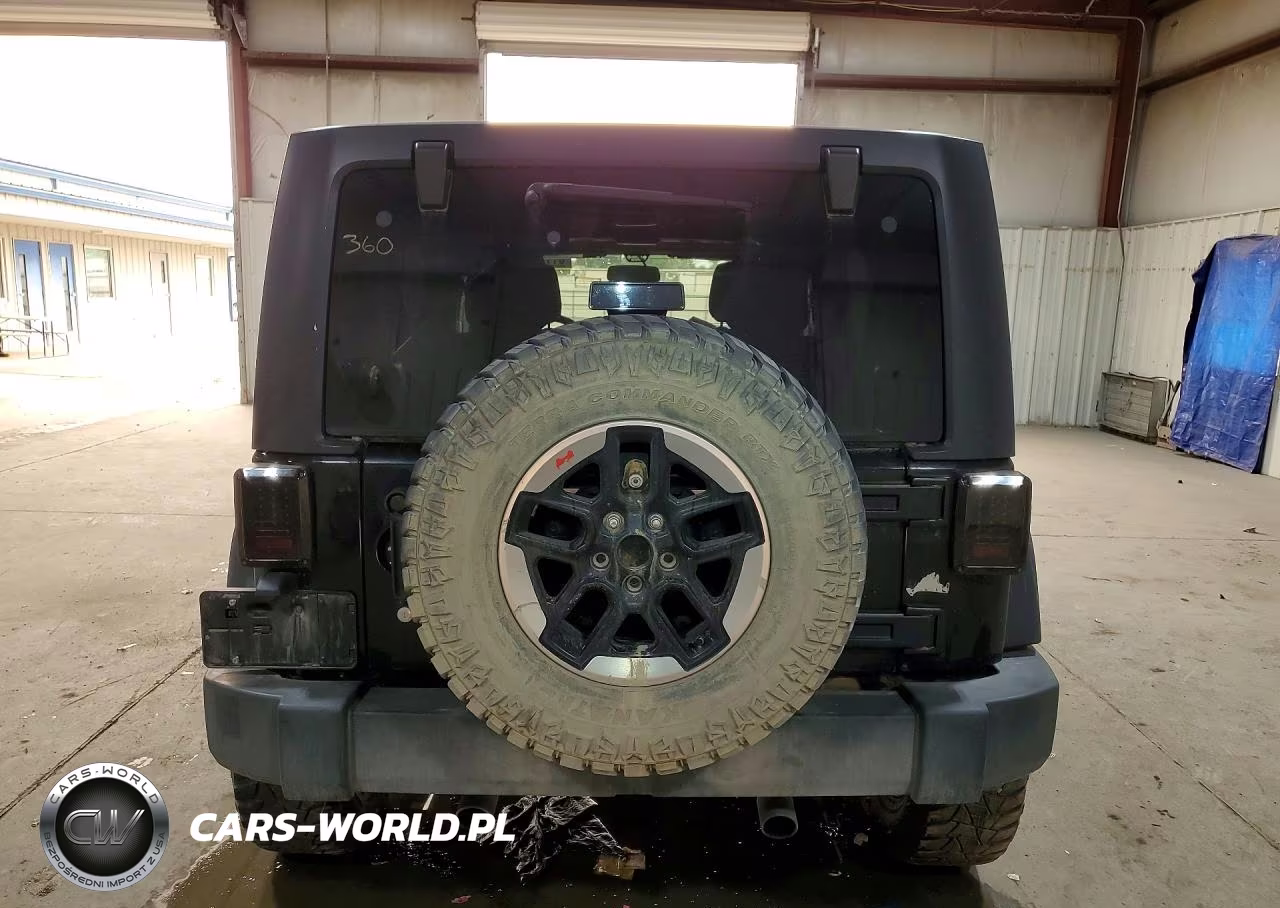 2014 Jeep Wrangler Unlimited Sport VIN:1C4BJWDG9EL312825 - 6