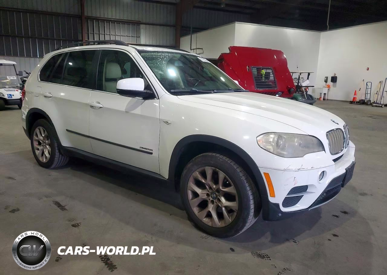 2013 BMW X5 xDrive35I VIN:5UXZV4C56D0B17404 - 4