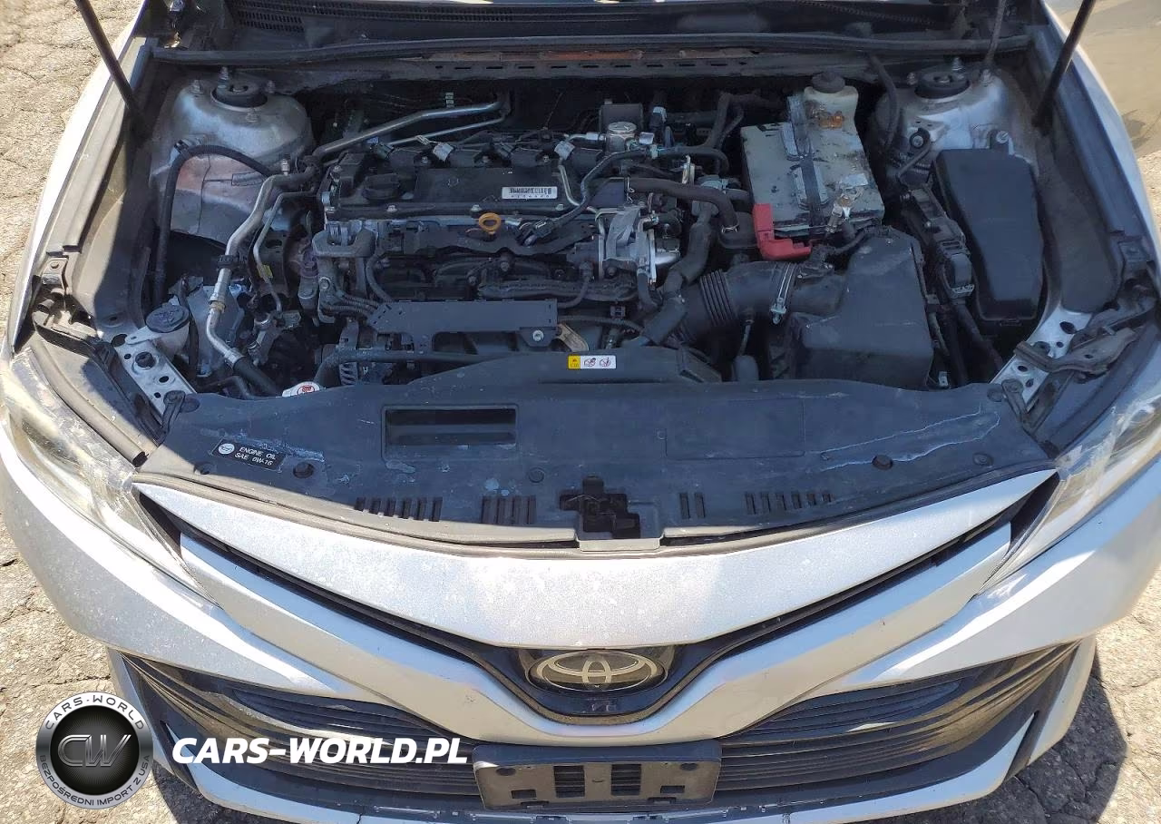2018 Toyota Camry Le VIN:4T1B11HK8JU150445 - 11