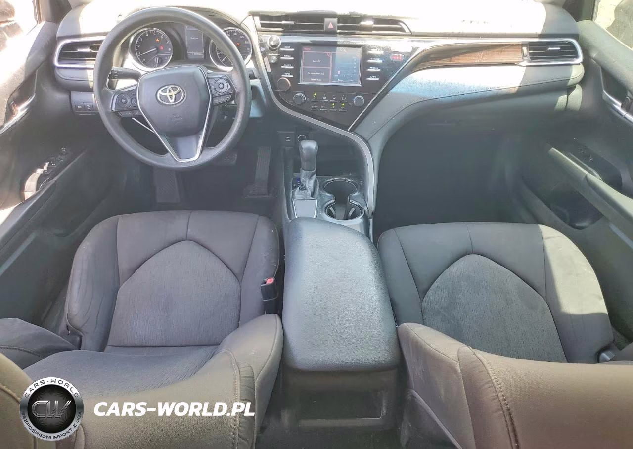 2018 Toyota Camry Le VIN:4T1B11HK8JU150445 - 8