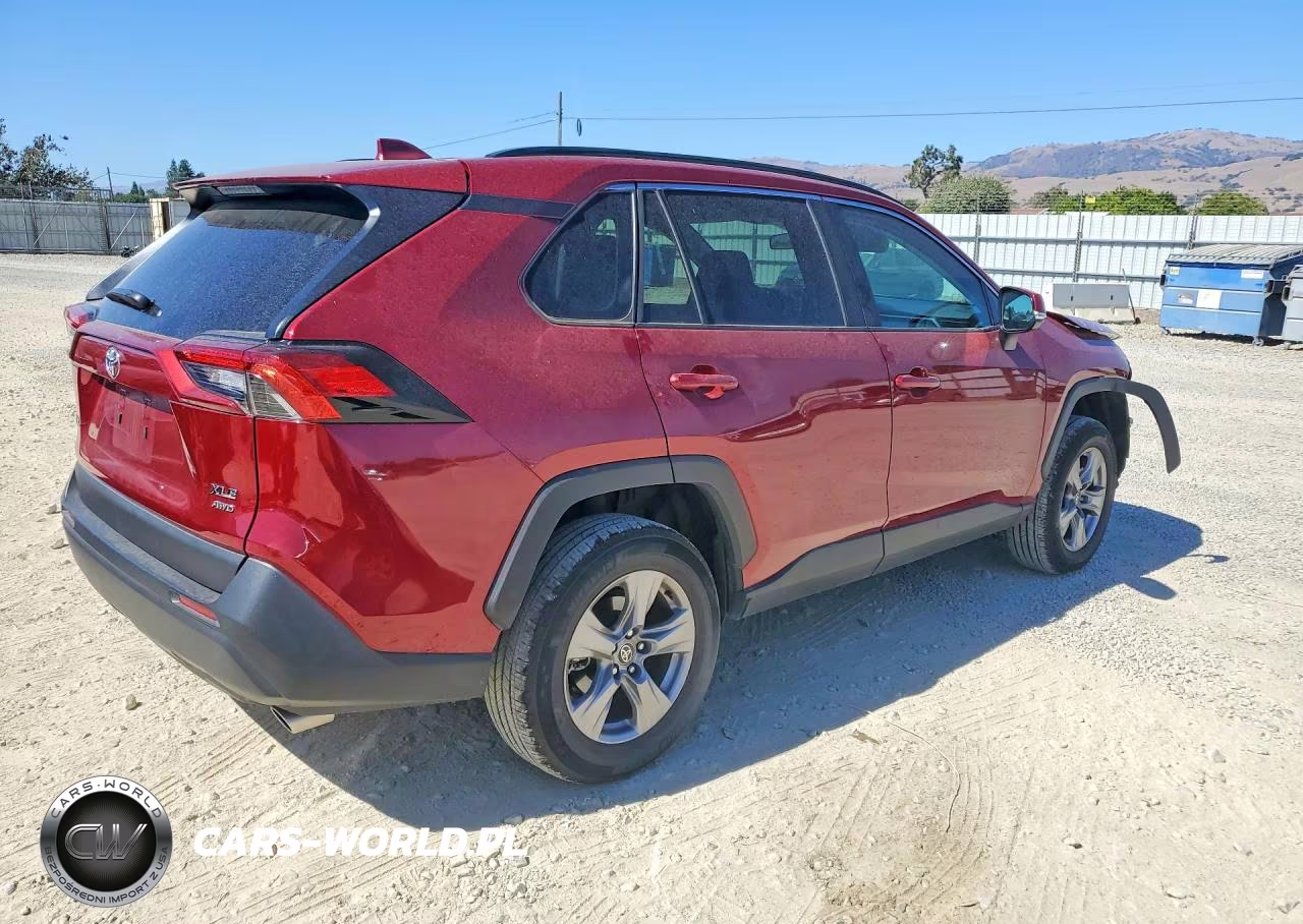 2025 Toyota Rav4 Xle VIN:2T3P1RFV5SW500642 - 3