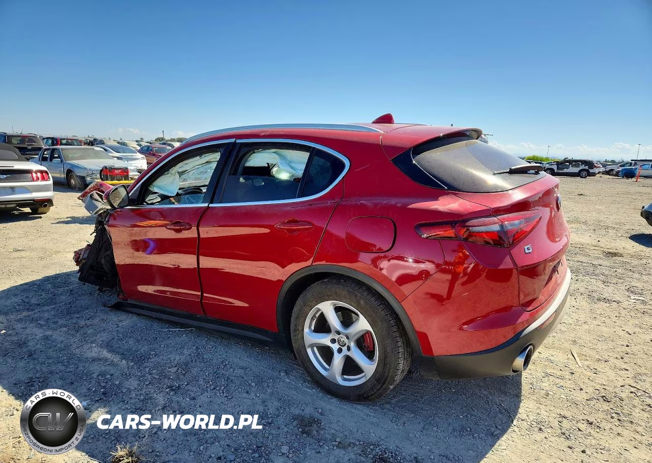 2018 Alfa Romeo Stelvio VIN:ZASFAKAN8J7B88506 - 3